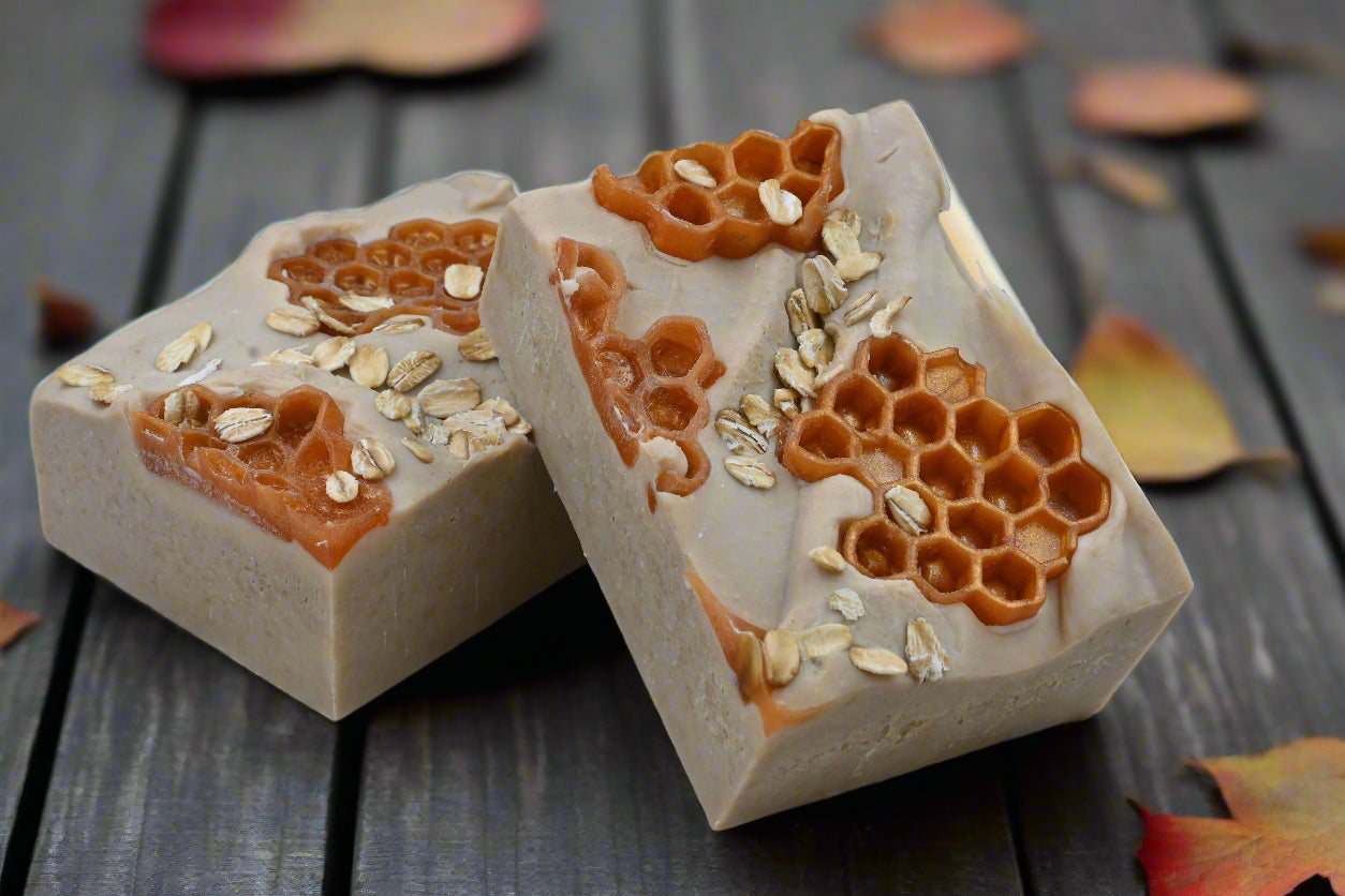 Natural Goat Milk Soap | Bee's Wax , Oatmeal, Milk & Honey | Cold Process Artisan Bar